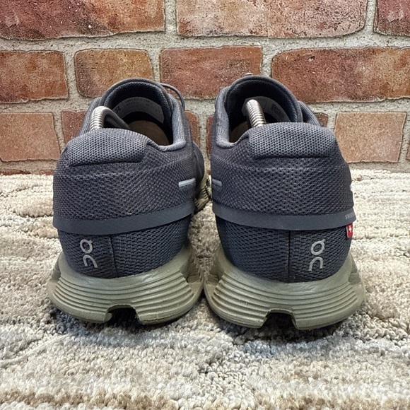 On Running Shoes - Dark Gray men’s Sz 9.5 - Picture 3 of 13